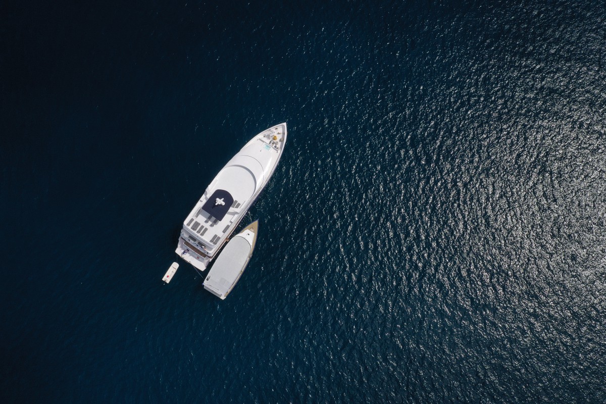 M/Y emperor explorer aeral